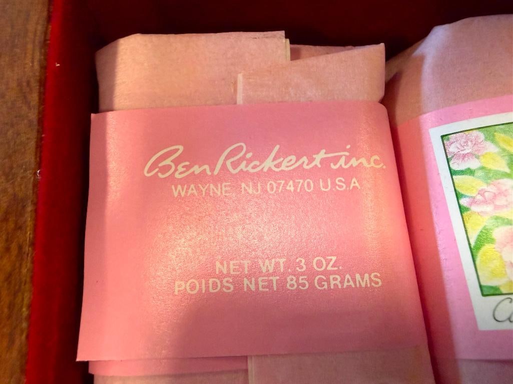 ELEGANT ITALIAN BEN RICKERT INC. INLAID WOOD MUSIC BOX WITH SOAP FEATURING FLORAL DESIGN - 6