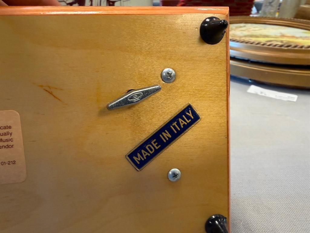 ELEGANT ITALIAN BEN RICKERT INC. INLAID WOOD MUSIC BOX WITH SOAP FEATURING FLORAL DESIGN - 9
