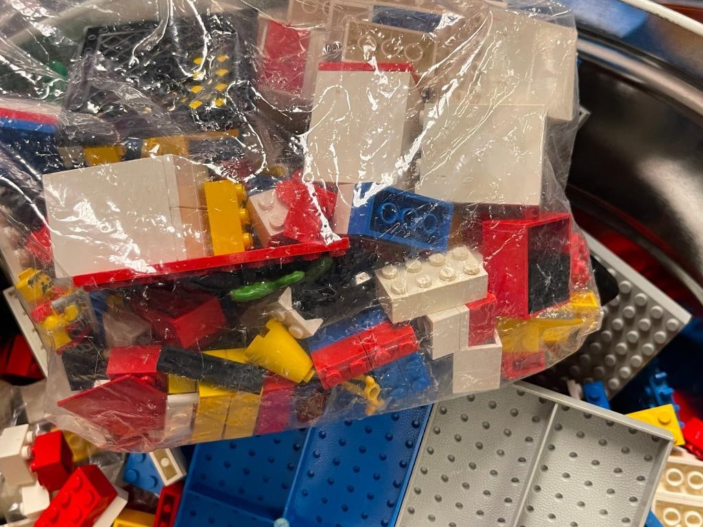 APPROX 15LBS OF ASSORTED LEGOS IN CULPEPPERS POPCORN TIN BUCKET WITH LID - 6