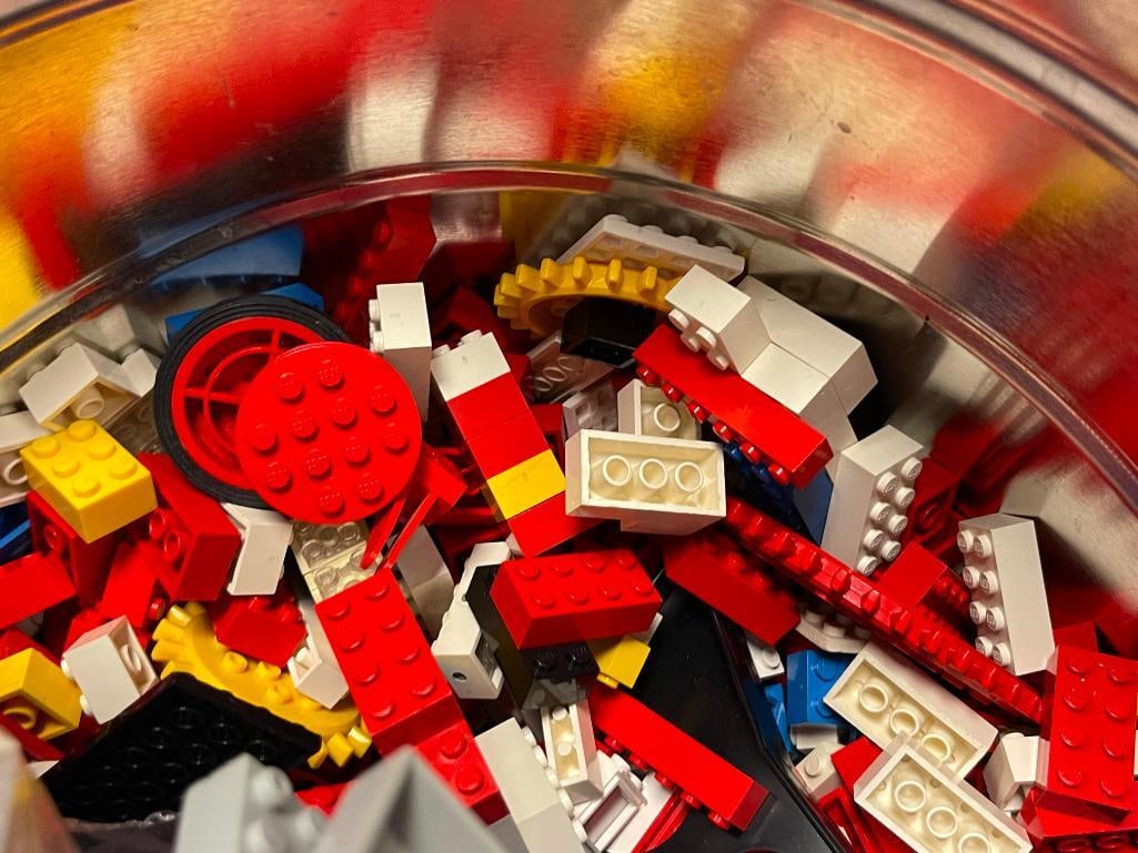 APPROX 15LBS OF ASSORTED LEGOS IN CULPEPPERS POPCORN TIN BUCKET WITH LID - 8