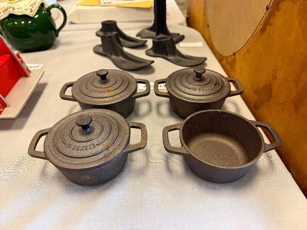 FOUR CAST IRON BEAN POT DUTCH OVENS BY SMITH CLARK IRONWORKS - 2