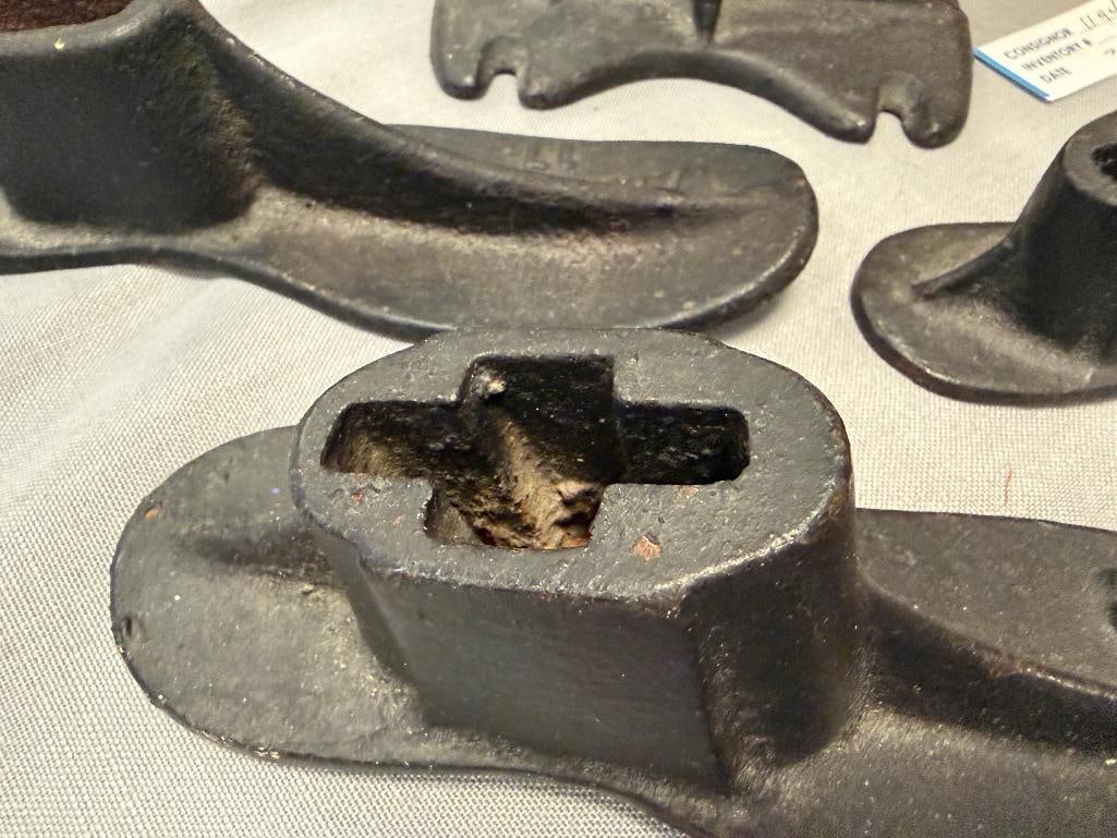 VINTAGE ECLIPSE CAST IRON COBBLER'S STAND AND FOUR INTERCHANGEABLE SHOE FORMS - 7