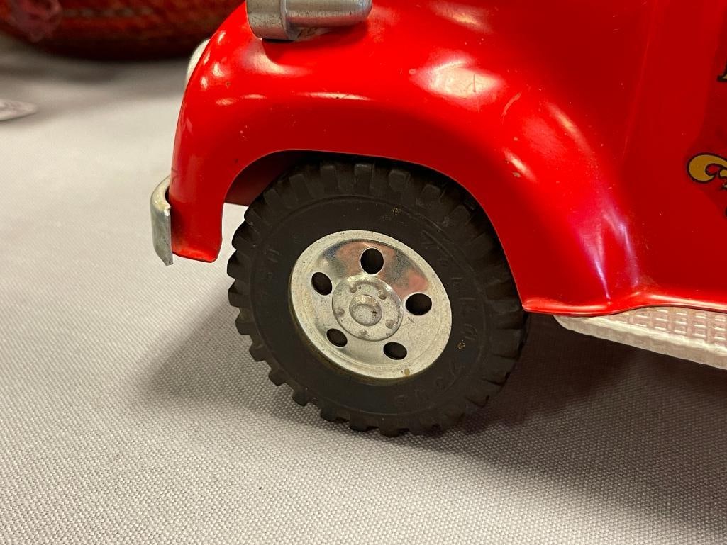 VINTAGE TONKA TOYS FIRE ENGINE NO. 5 PRESSED STEEL TOY - 10