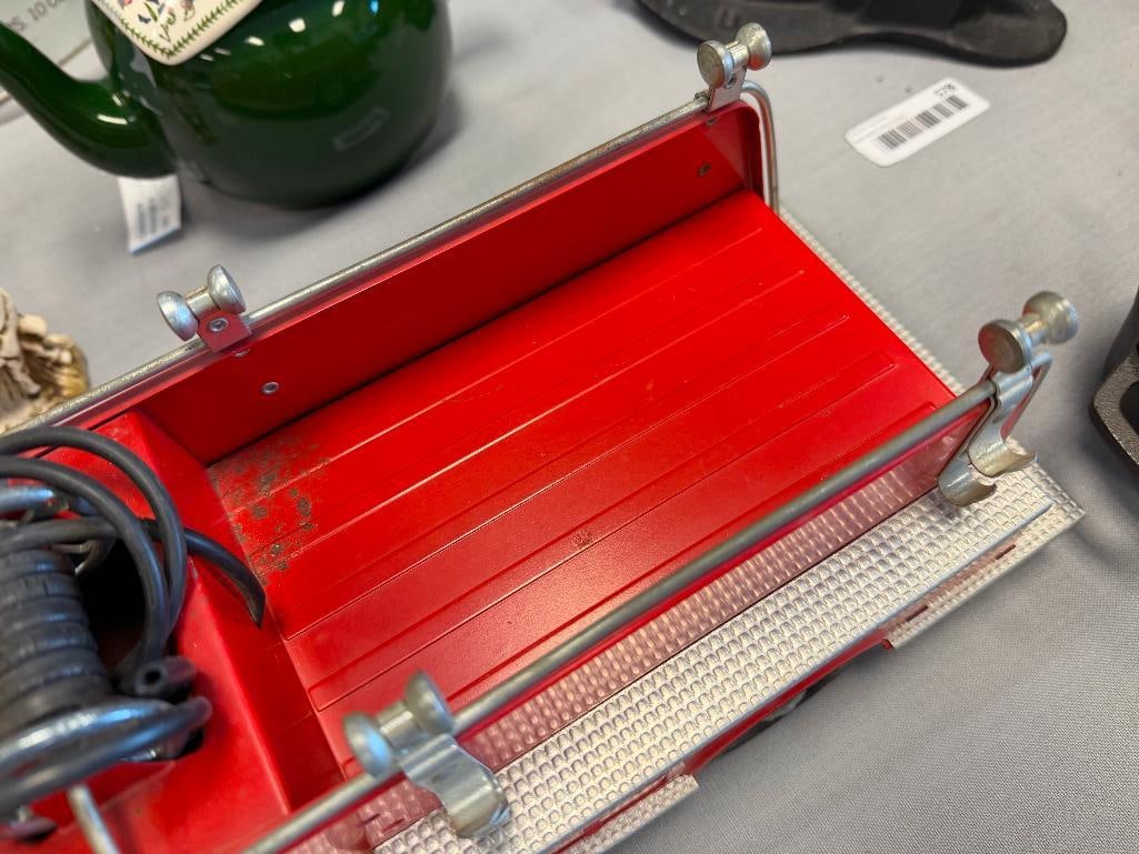 VINTAGE TONKA TOYS FIRE ENGINE NO. 5 PRESSED STEEL TOY - 6