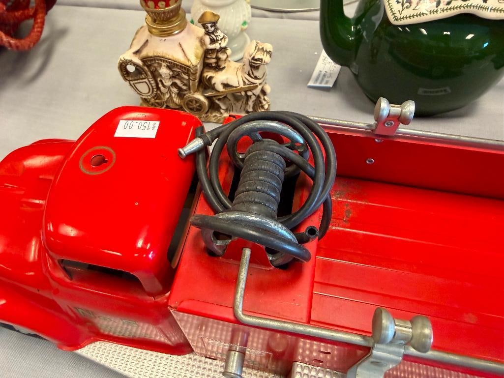 VINTAGE TONKA TOYS FIRE ENGINE NO. 5 PRESSED STEEL TOY - 7