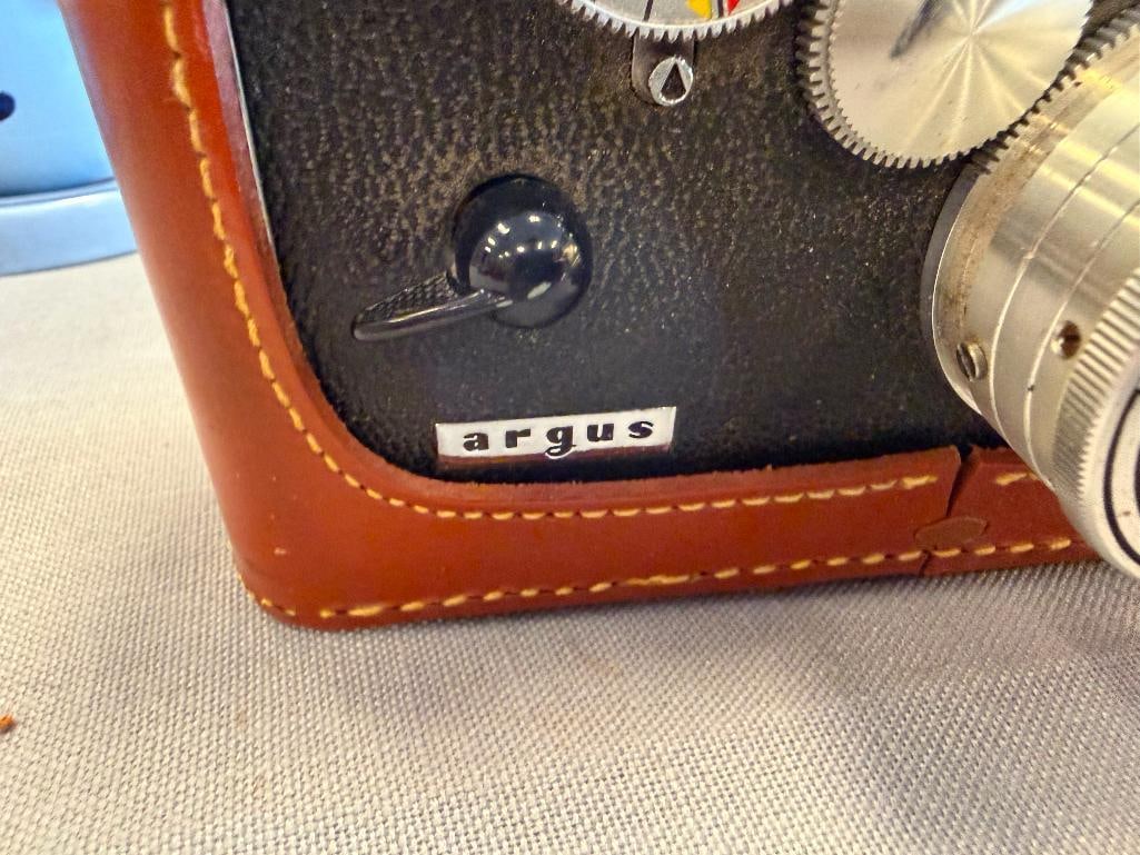 VINTAGE ARGUS C3 RANGEFINDER 35MM CAMERA WITH ARGUS TELE-SANDMAR 100MM LENS - 11