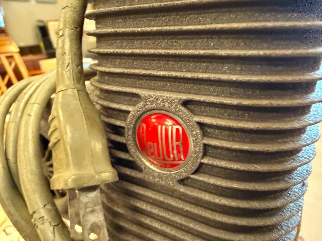 DEJUR MODEL 750 8MM FILM HOME MOVIE PROJECTOR - 10