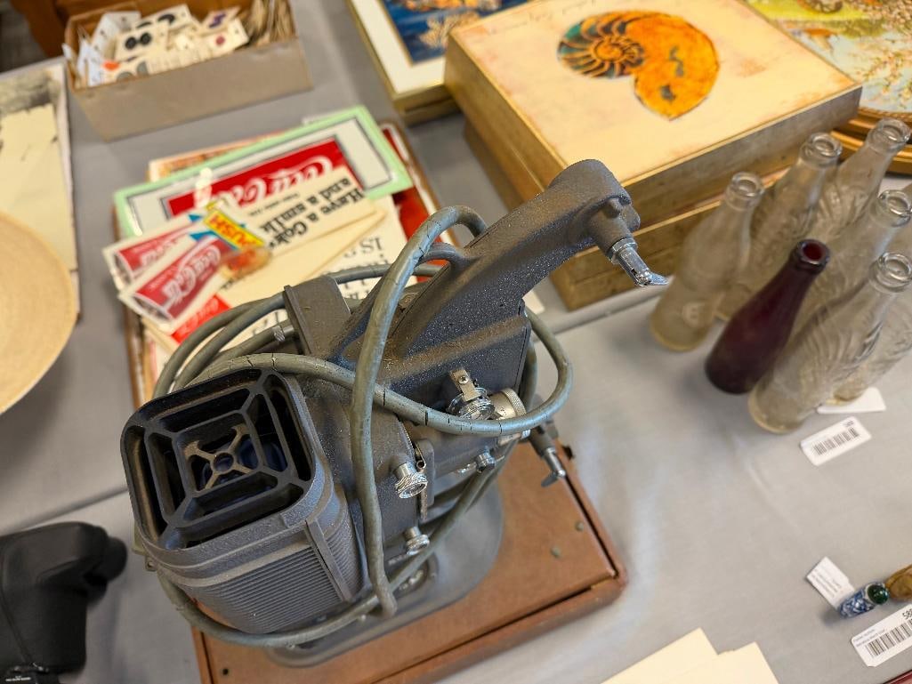 DEJUR MODEL 750 8MM FILM HOME MOVIE PROJECTOR - 12