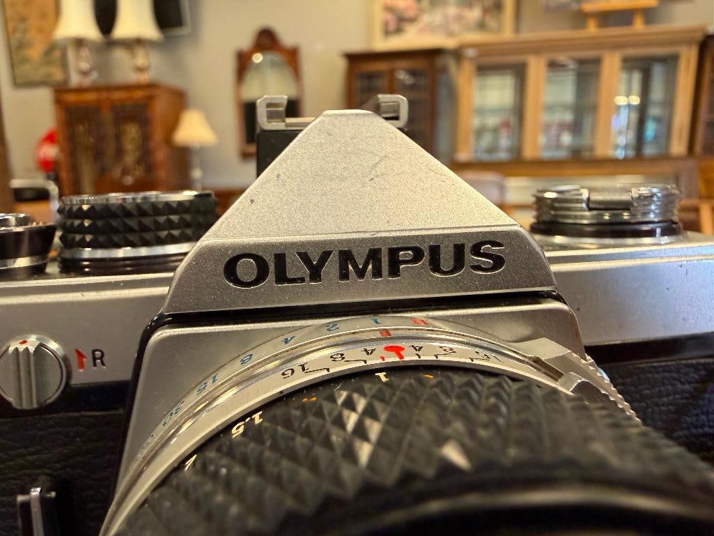 OLYMPUS OM-2 VINTAGE CAMERA AND ACCESORIES INCLUDING TRI-POD - 4
