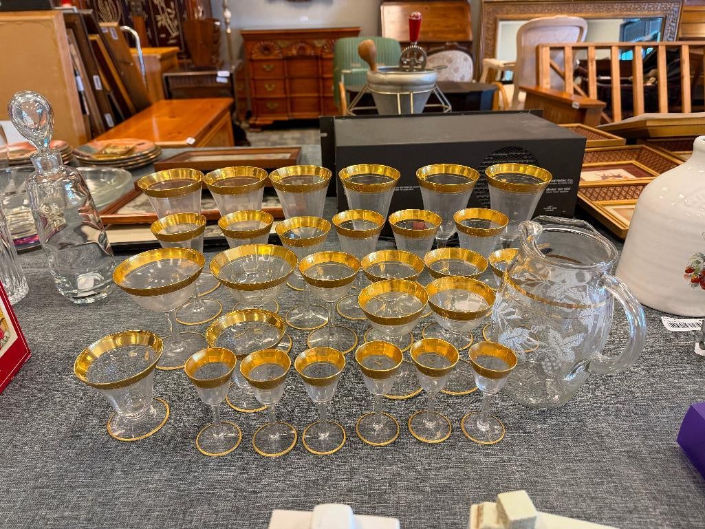 ANTIQUE CIRCA 1930'S TIFFIN FRANCISCAN GOLD ENCRUSTED GLASSWARE STEMWARE SET - 2