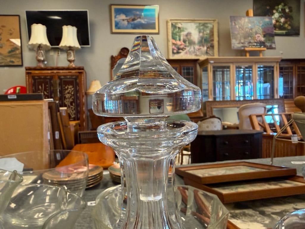 THREE ELEGANT CRYSTAL SHIP'S DECANTERS FEATURING VARIOUS DESIGNS - 5