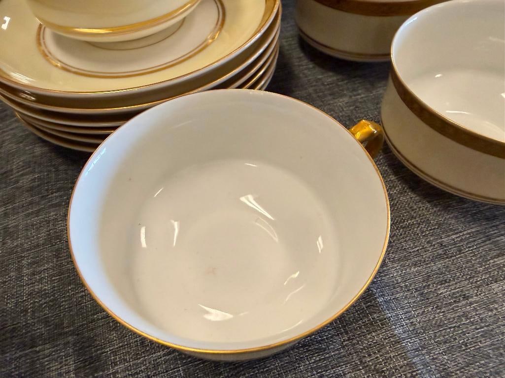 VINTAGE SET OF HEINRICH & CO. SELB BAVARIA CHINA SET FEATURING GOLD ENXCRUSTED RIMS - 5