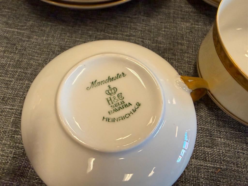 VINTAGE SET OF HEINRICH & CO. SELB BAVARIA CHINA SET FEATURING GOLD ENXCRUSTED RIMS - 7