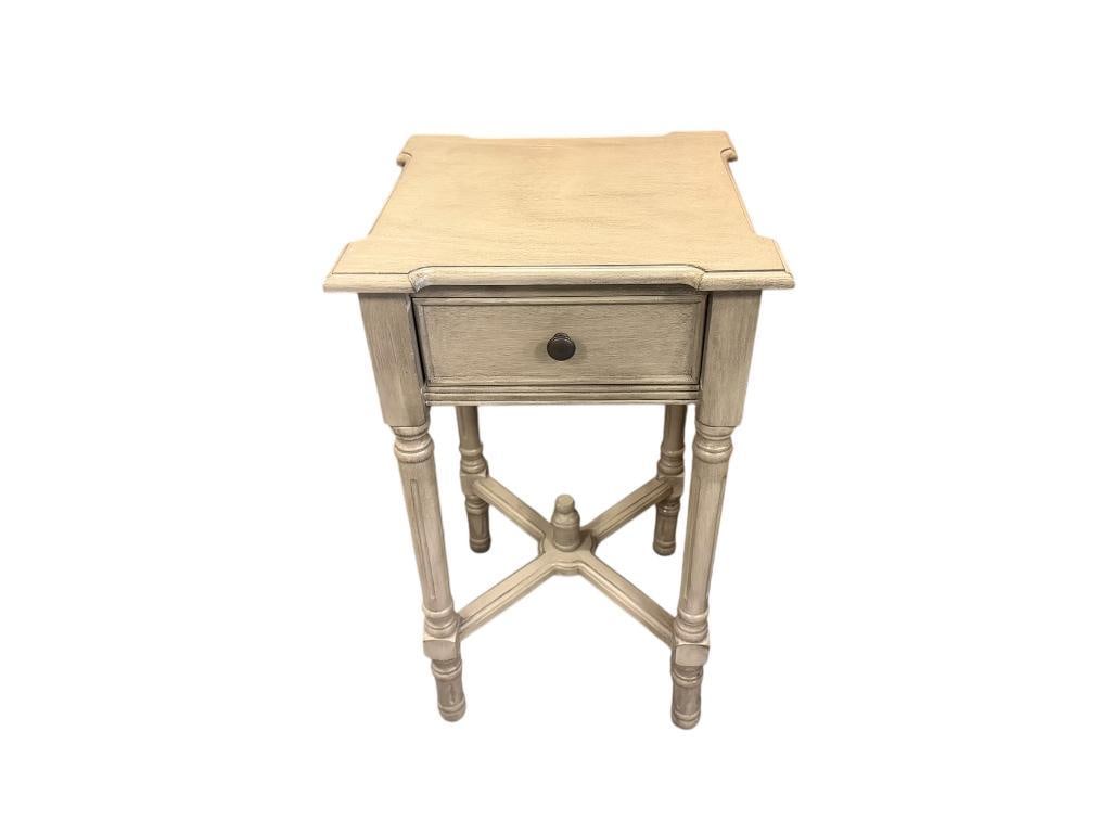 ELEGANT ASH GRAY WOOD SINGLE DRAWER SIDE TABLE: GOOD CONDITION 15 1/2 X 15 1/2" X 27 1/2" 