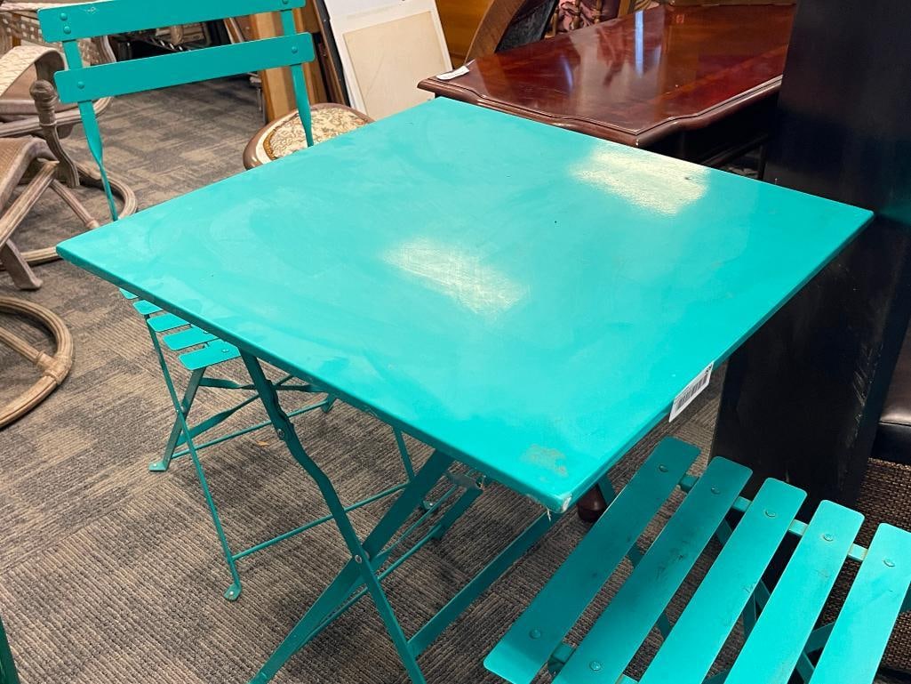 GREEN METAL COLLAPSIBLE PATIO TABLE AND TWO CHAIRS - 2