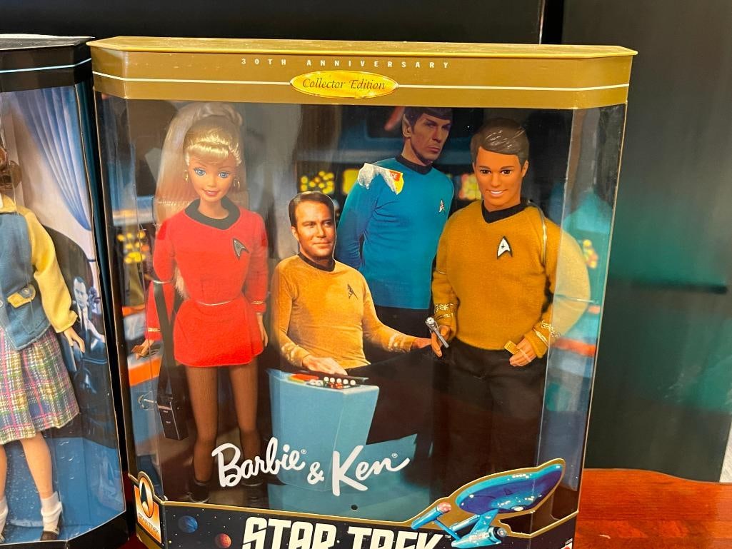 TWO MATTEL BARBIE DOLL SETS INCLUDING FRANKIE SINATRA AND BARBIE & KEN STAR TREK GIFT SET - 5