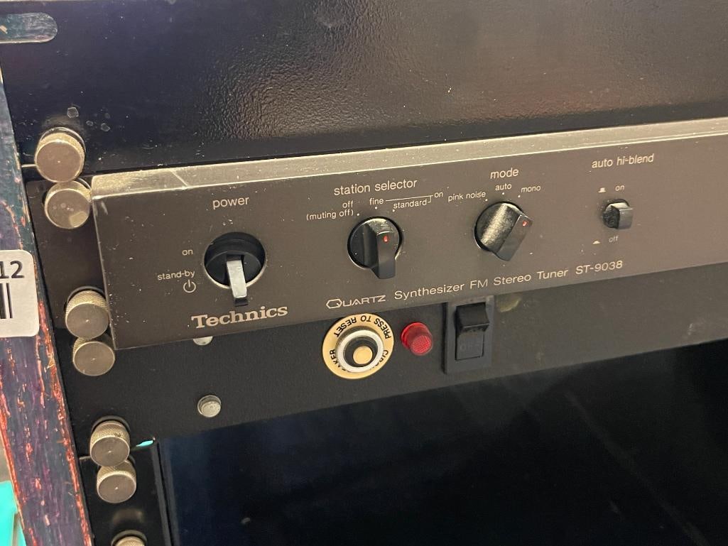 TECHNICS QUARTZ SYNTHESIZER FM STEREO TUNER FST-9038 - 2