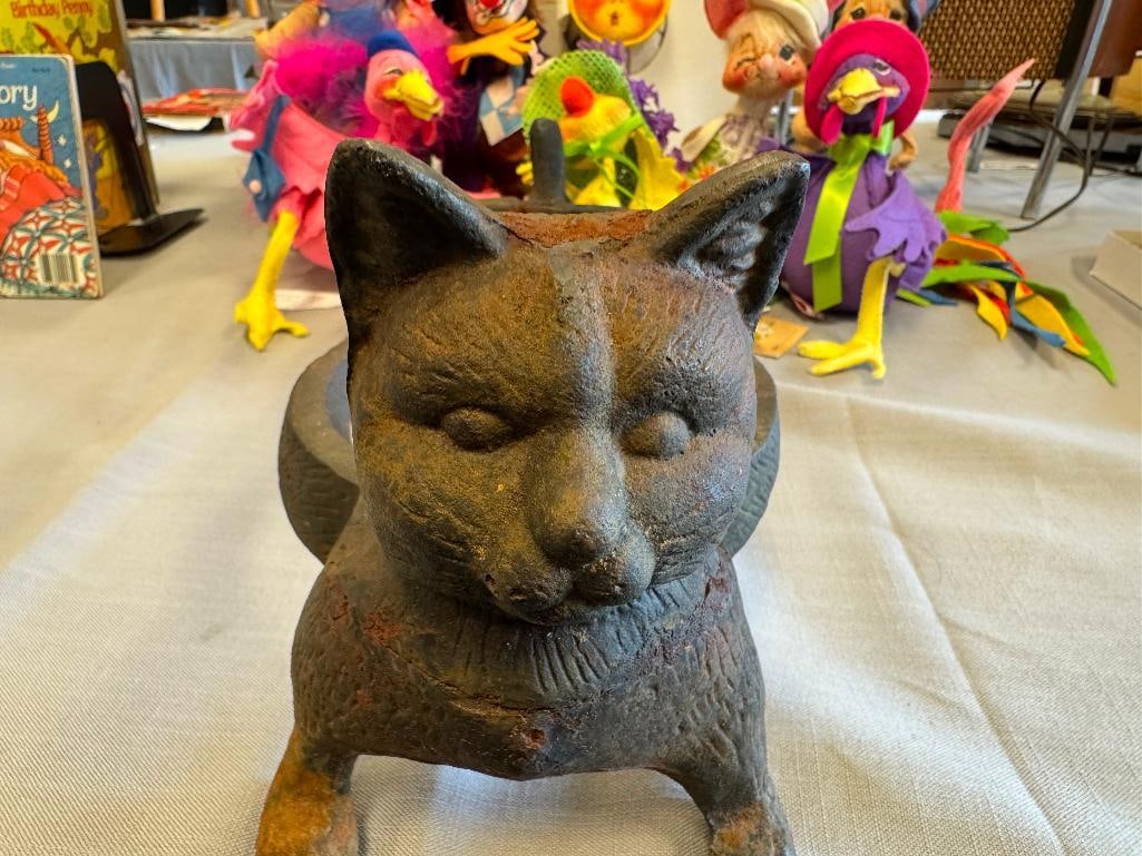 HEAVY CAST IRON FIGURAL CAT PET FEEDING STAND - 4