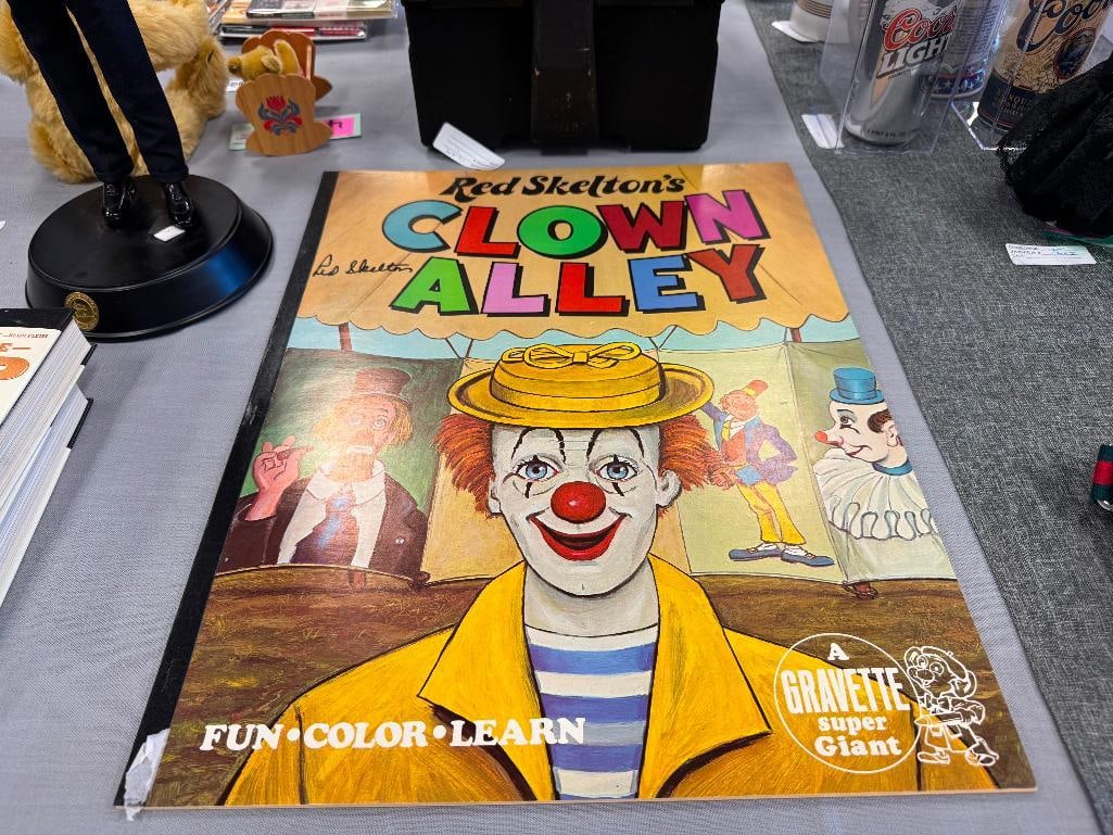 1977 RED SKELTON'S CLOWN ALLEY LARGE FORMAT CHILDRENS COLORING BOOK SIGNED ON COVER - 2