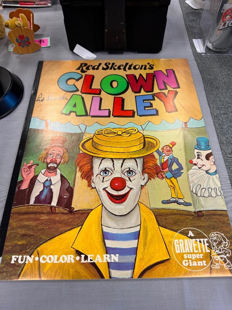 1977 RED SKELTON'S CLOWN ALLEY LARGE FORMAT CHILDRENS COLORING BOOK SIGNED ON COVER - 3