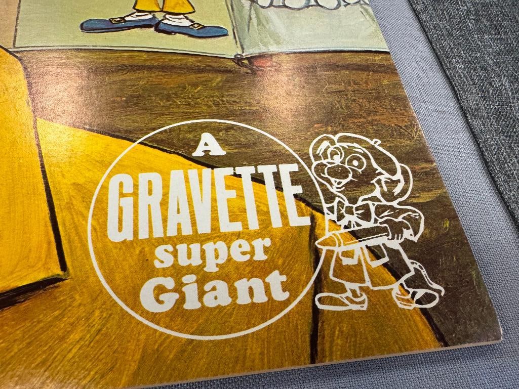 1977 RED SKELTON'S CLOWN ALLEY LARGE FORMAT CHILDRENS COLORING BOOK SIGNED ON COVER - 5