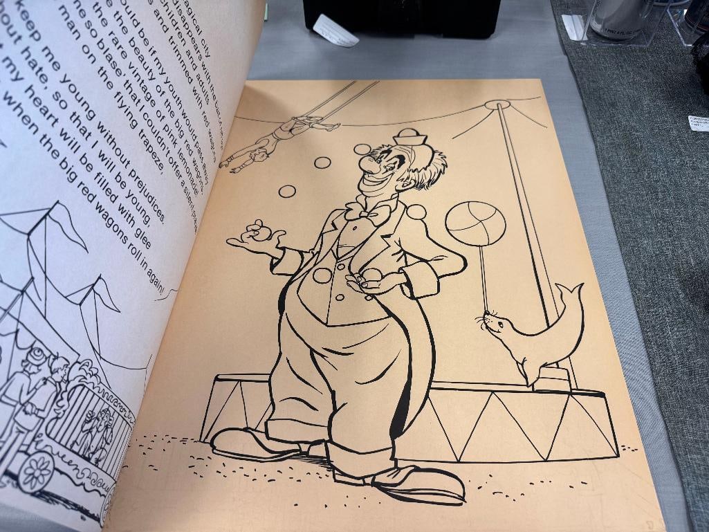 1977 RED SKELTON'S CLOWN ALLEY LARGE FORMAT CHILDRENS COLORING BOOK SIGNED ON COVER - 9