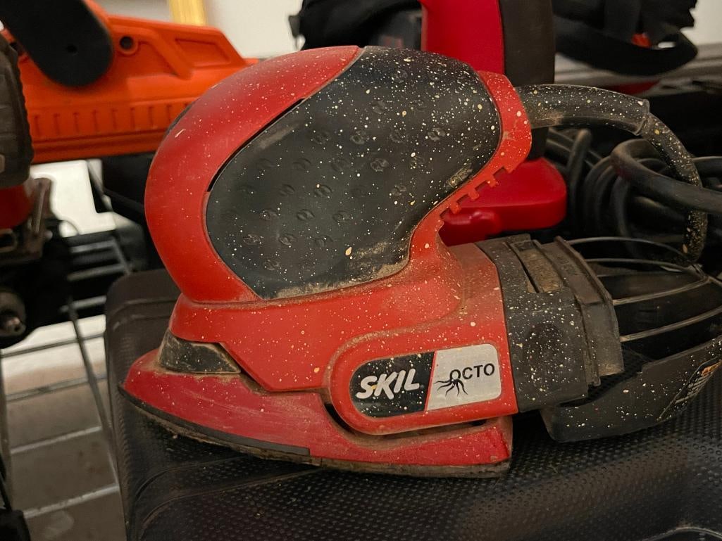 18V CORDLESS DRIL WITH BATTERY AND CHARGER AND SKIL PALM SANDER - 2