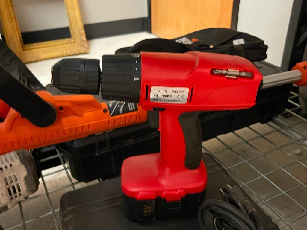 18V CORDLESS DRIL WITH BATTERY AND CHARGER AND SKIL PALM SANDER - 3
