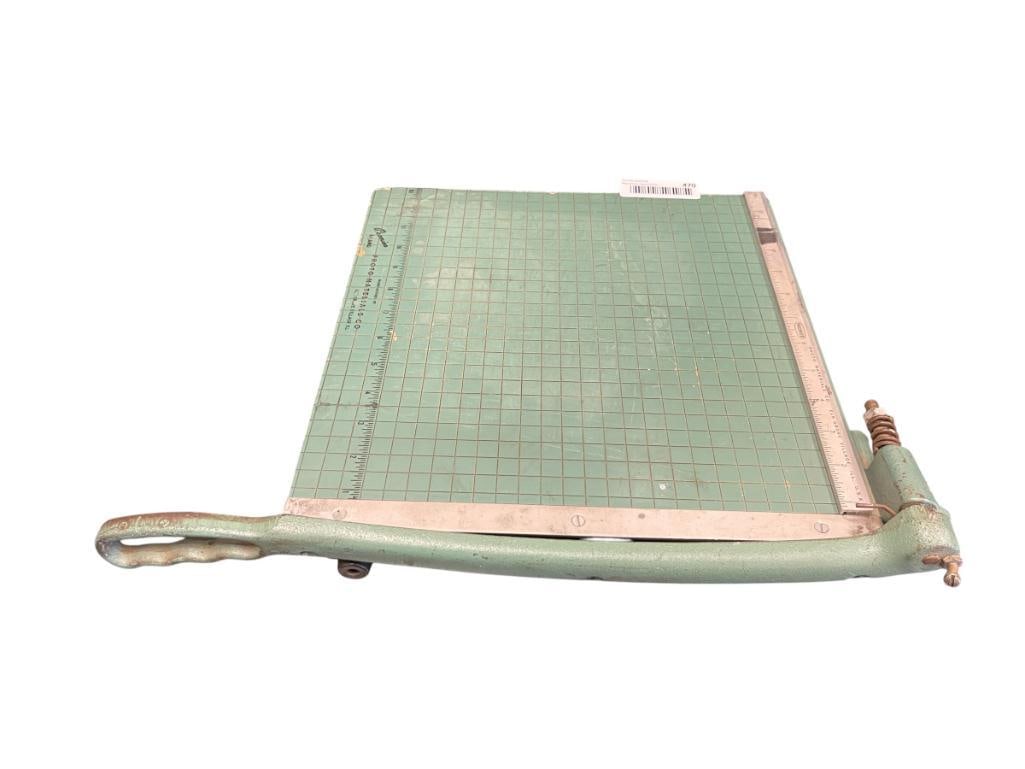 VINTAGE PREMIER BRAND PAPER CUTTER MADE BY PHOTO MATERIALS CO: 13"