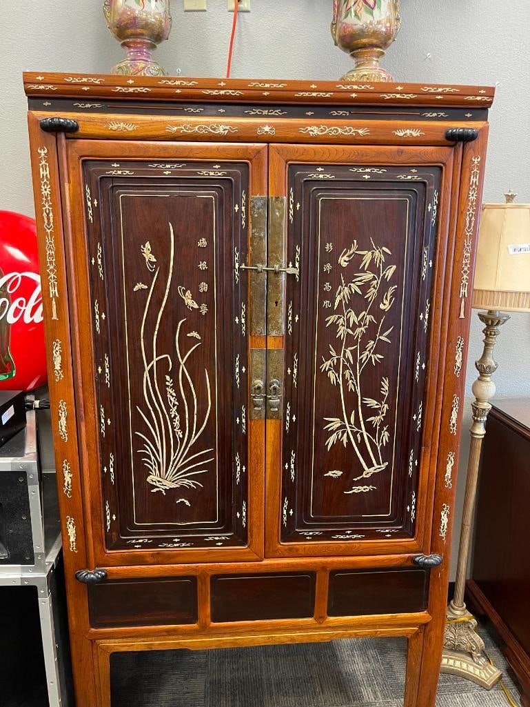 BEAUTIFUL LATE 19TH CENTURY CHINESE WEDDING CABINET WITH INTRICATE INLAY AND OVERLAY DESIGN - 2