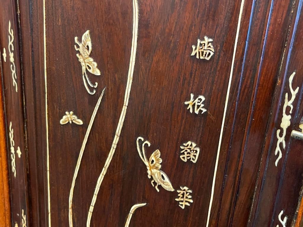 BEAUTIFUL LATE 19TH CENTURY CHINESE WEDDING CABINET WITH INTRICATE INLAY AND OVERLAY DESIGN - 5
