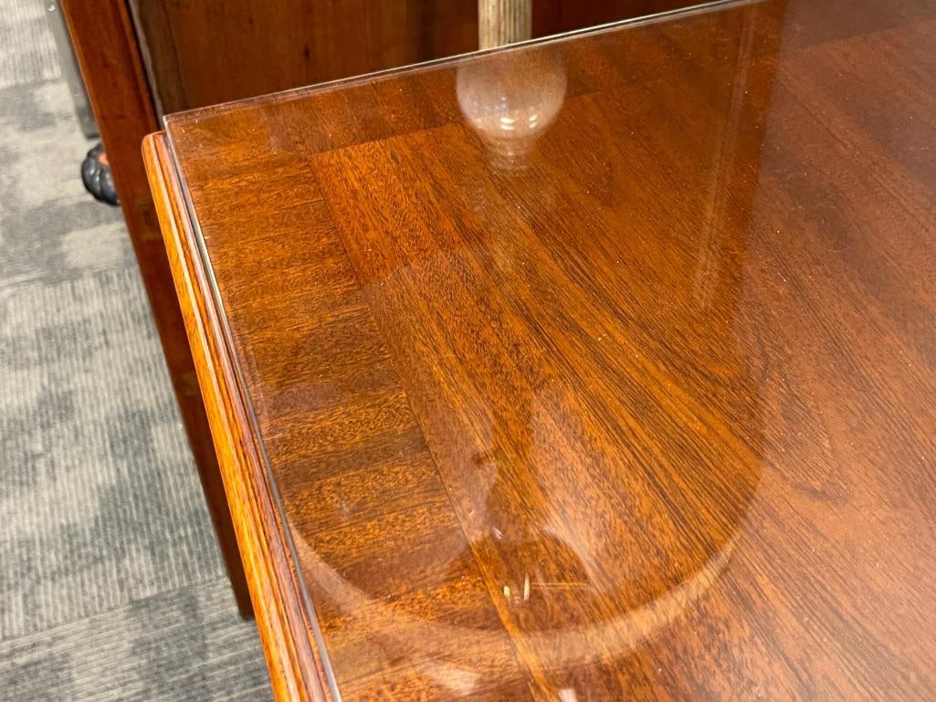 VINTAGE STONELIGH SHELL CARVED MAHOGANY CHEST OF DRAWERS WITH GLASS TOP AND MATCHNG MIRROR - 7