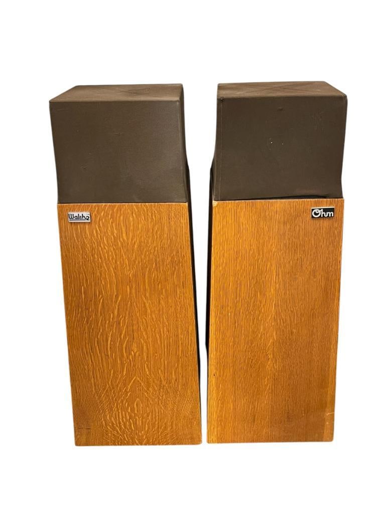 VINTAGE OHM WALSH 2 LOUDSPEAKER TOWERS CIRCA 1982 - 1989: QUARTER SAWN OAK GRAIN CABINET WITH CLOTH GRILLS AND METAL CANISTER HOUSING DRIVER ON TOP 11" X 11" X 32"