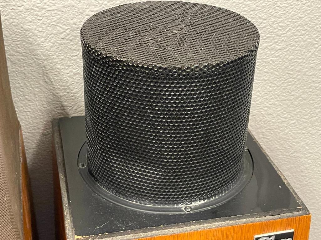 VINTAGE OHM WALSH 2 LOUDSPEAKER TOWERS CIRCA 1982 - 1989 - 6