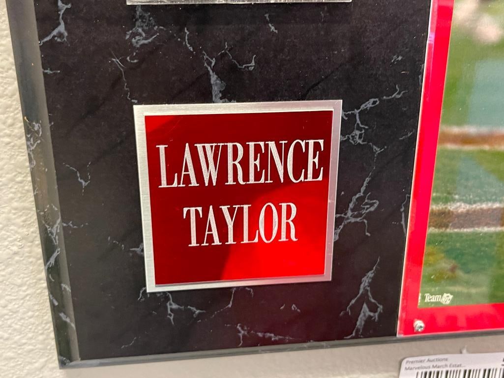LAWRENCE TAYLOR PHOTOGRAPH PLAQUE WITH 1988 TOPPS CARD AND ENGRAVED PLATE - 5