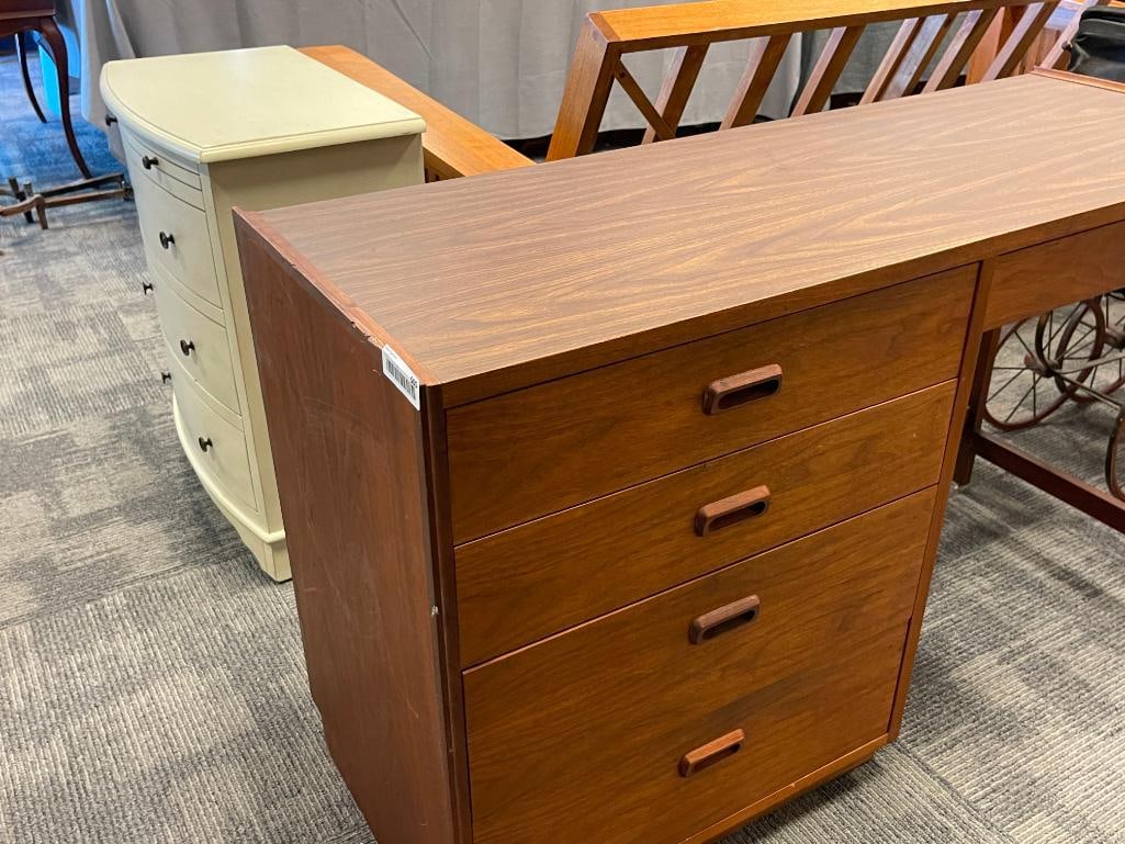 MID-CENTURY MODERN STYLED VINTAGE WRITING DESK - 2
