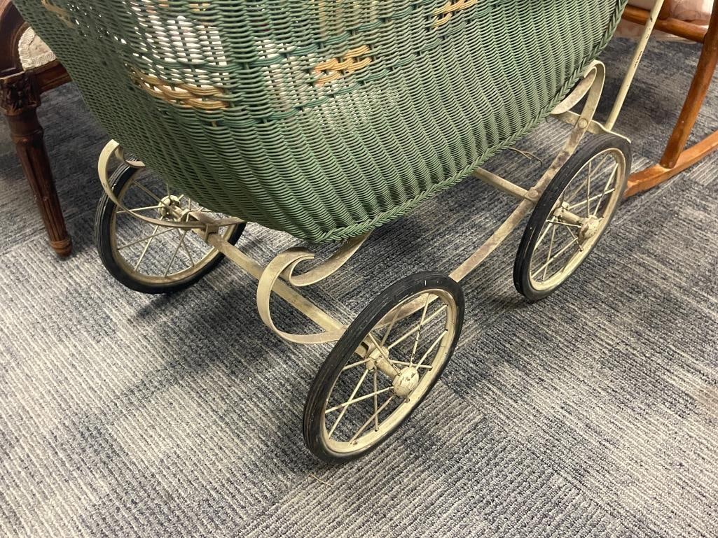 CIRCA 1917 LLOYD LOOM PRODUCTS WIKER AND METAL BABY CARRIAGE - 8