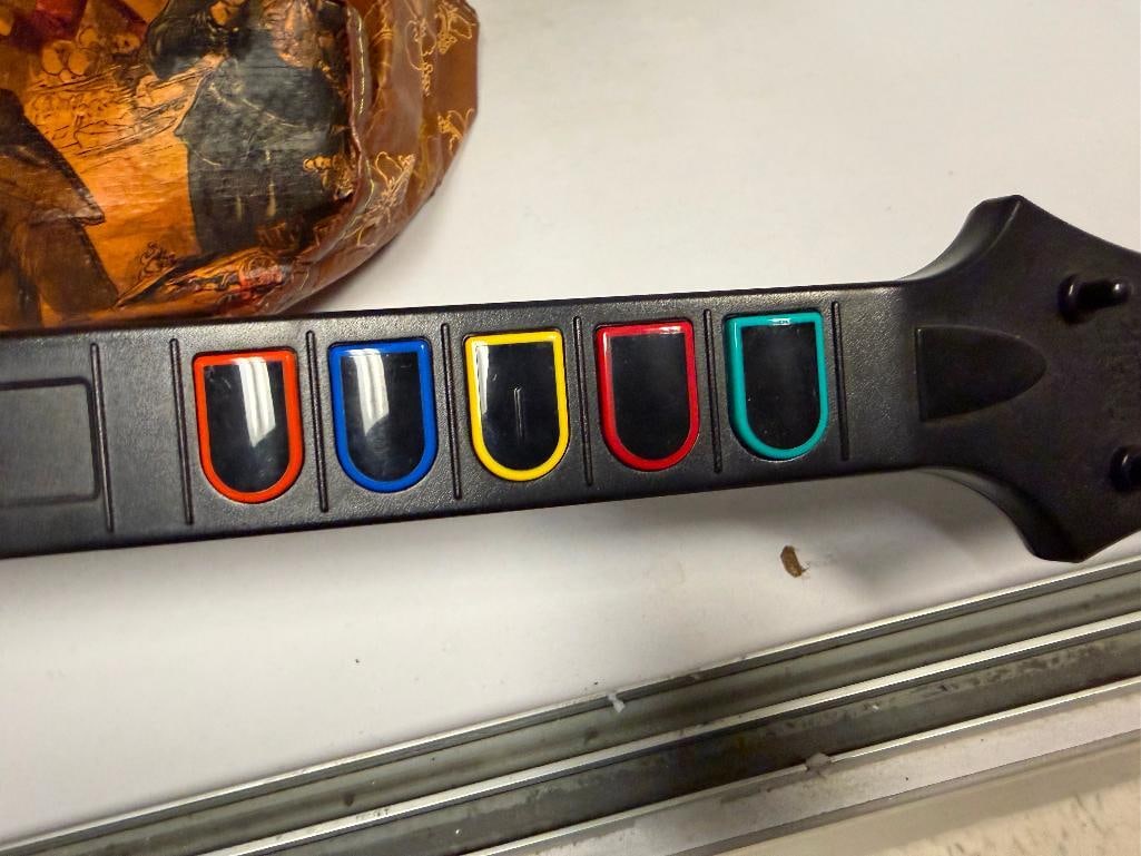 NINTENDO WII GAMING SYSTEM WITH GAMES AND GUITAR HERO GUITAR - 3