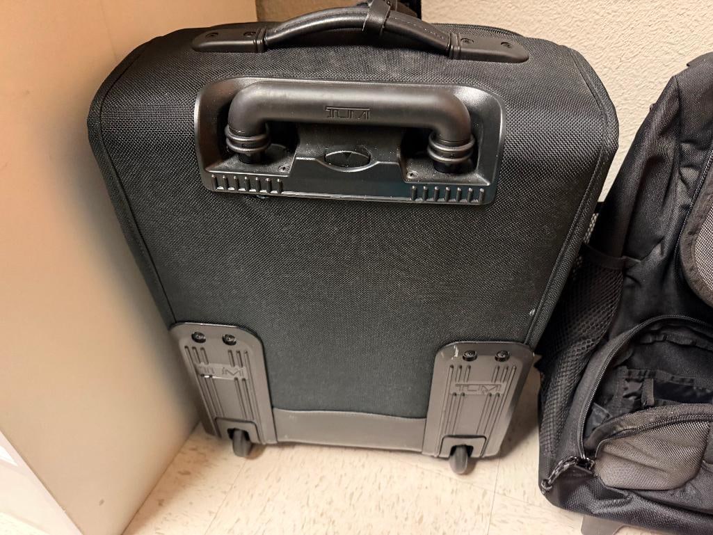 TUMI DESIGNER CARRY ON LUGGAGE ON ROLLERS AND CASUAL GEAR OLYMPIA UTILITY BACKPACK CARRY ON - 14