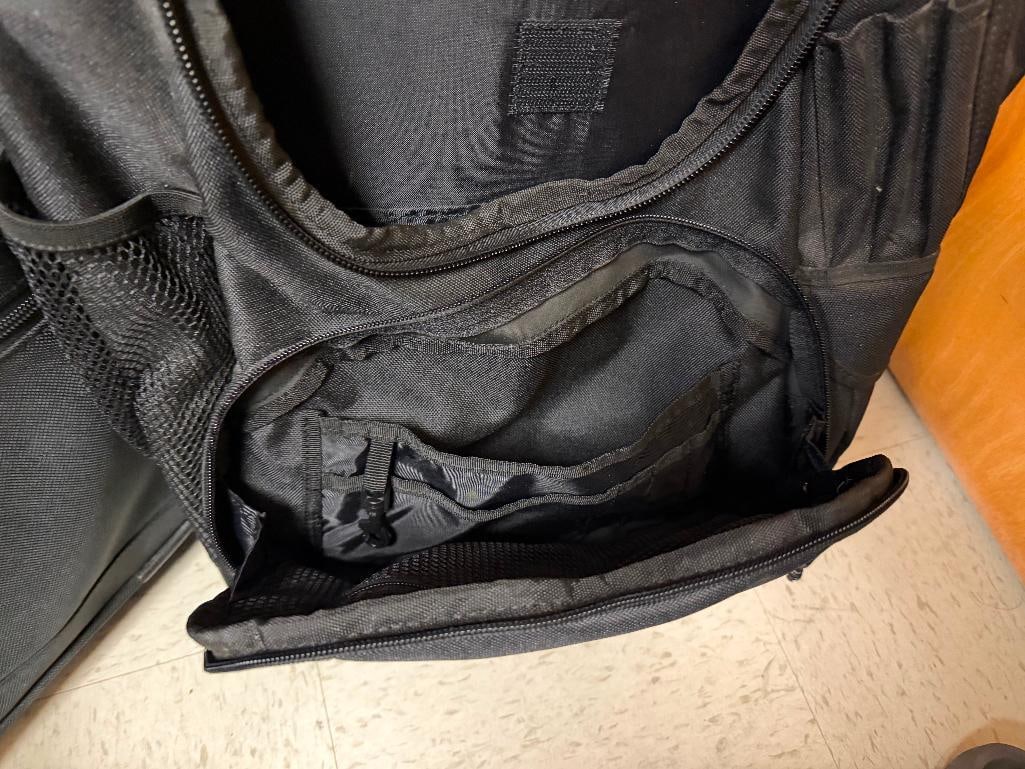 TUMI DESIGNER CARRY ON LUGGAGE ON ROLLERS AND CASUAL GEAR OLYMPIA UTILITY BACKPACK CARRY ON - 7