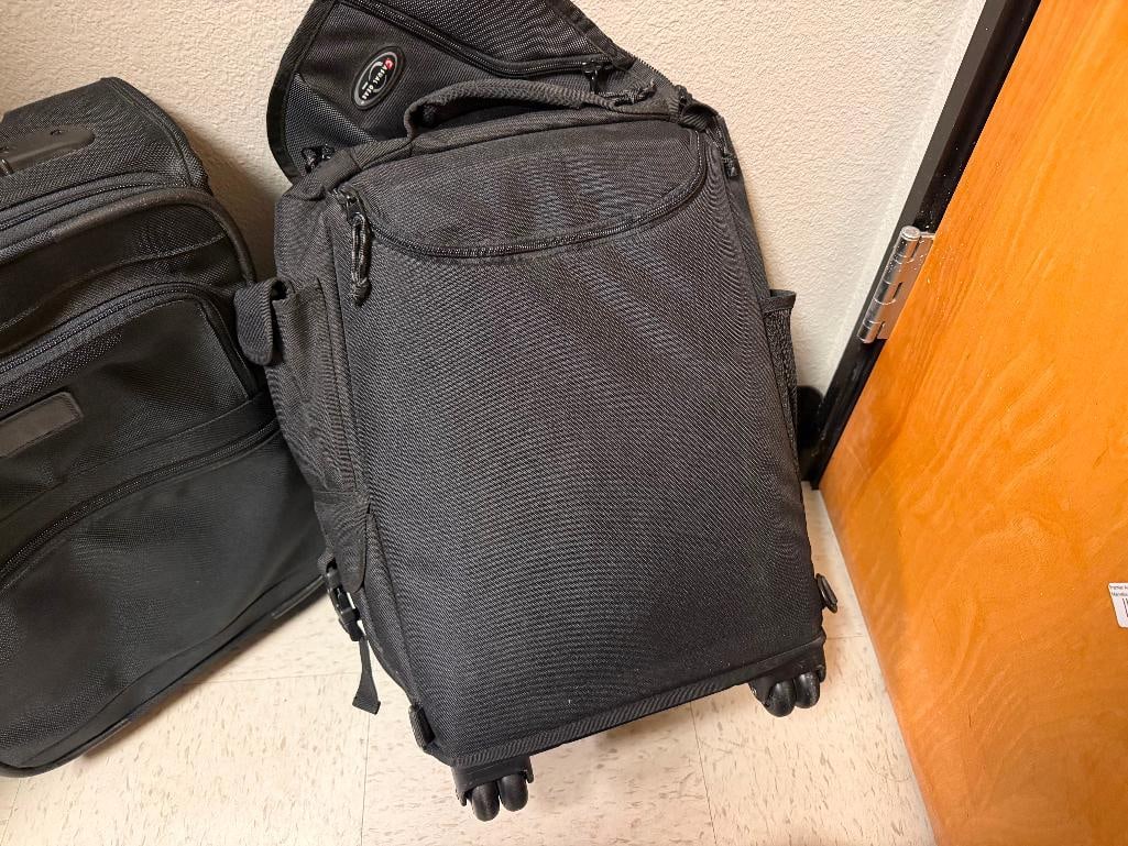 TUMI DESIGNER CARRY ON LUGGAGE ON ROLLERS AND CASUAL GEAR OLYMPIA UTILITY BACKPACK CARRY ON - 8