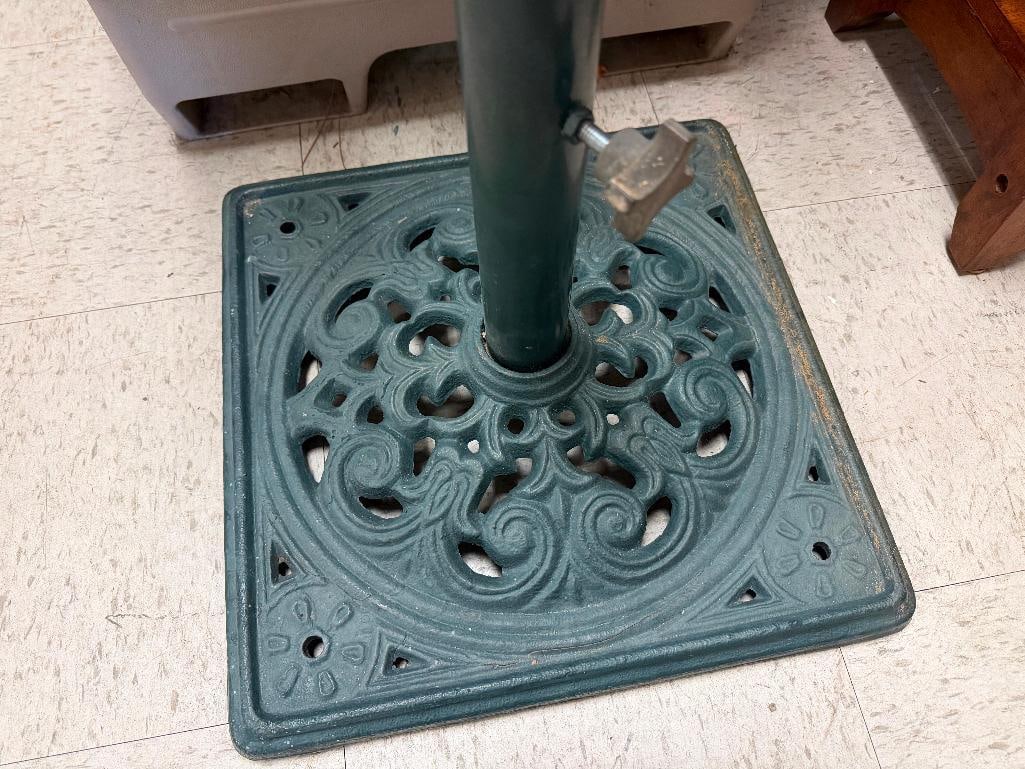 HEAVY DUTY CAST IRON GREEN PAINTED PATIO UMBRELLA STAND - 3