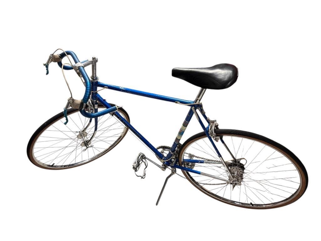 1950'S PUCH BURGMEISTER 10 SPEED ROAD BICYCLE: ALL ORIGINAL, MADE IN AUSTRIA, CAMPAGNOLO GRAND SPORT DERAILERS AND SHHIFTERS, WING LUG NUTS, TIRES HOLD AIR AND ARE PUMPED, WEINMANN VAINQUEUR 999 BRAKES 32" TO SEAT, 28" TIRES