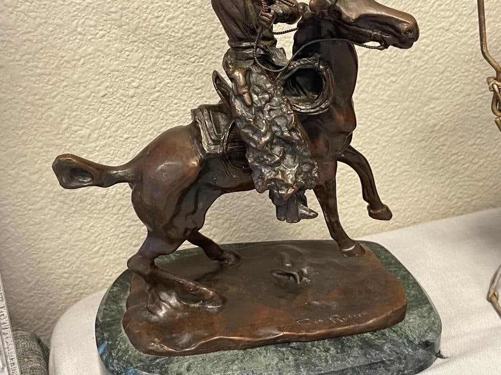 CHARLES M. RUSSELL RENOWN WESTERN ARTIST RESTRIKE BRONZE SCULPTURE SMOKIN UP - 3