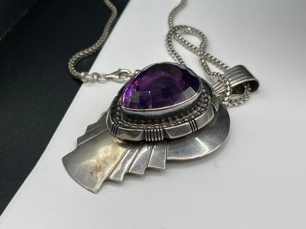 VINTAGE STERLING SILVER AMETHYST TEAR DROP PENDANT ON HEAVY STERLING SILVER CHAIN LINK NECKLACE - 4
