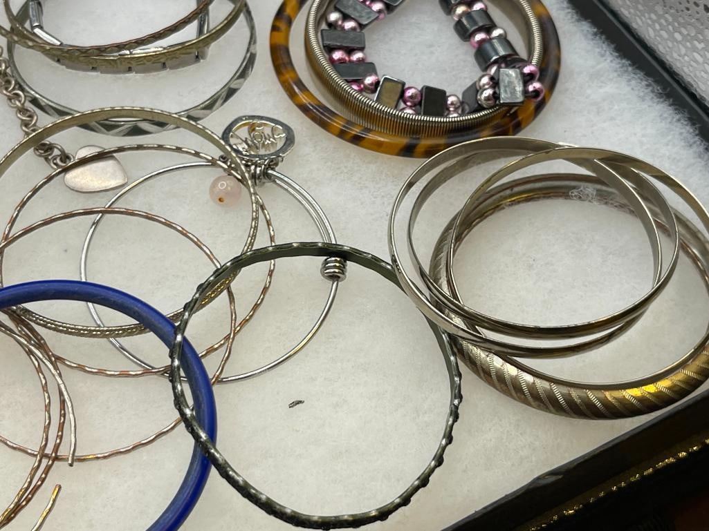 COLLECTION OF LADIES FASHION JEWELRY BRACELETS - 6