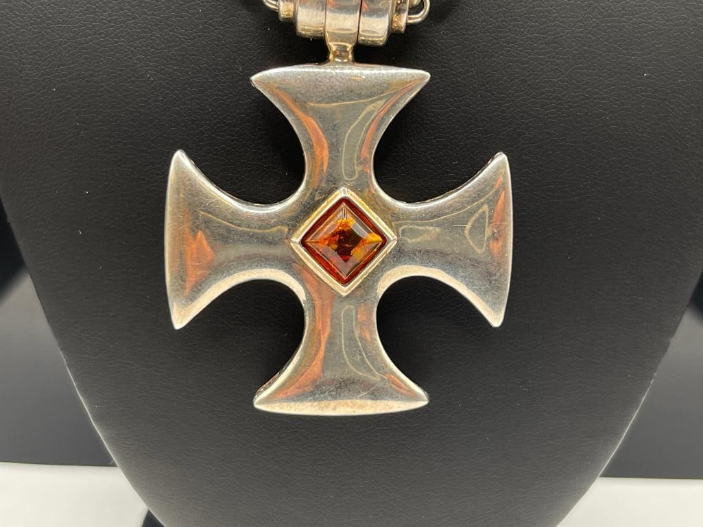 VINTAGE STERLING SILVER AMBER CELTIC CROSS PENDANT NECKLACE FEATURING PIERCED DESIGN ON CROSS - 3