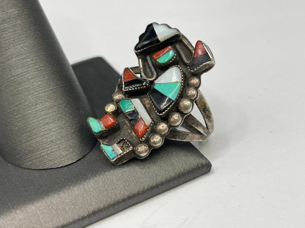 VINTAGE ZUNI STERLING SILVER INLAID MOTHER OF PEARL, TURQUOISE, ONYX, AND CORAL RING - 3