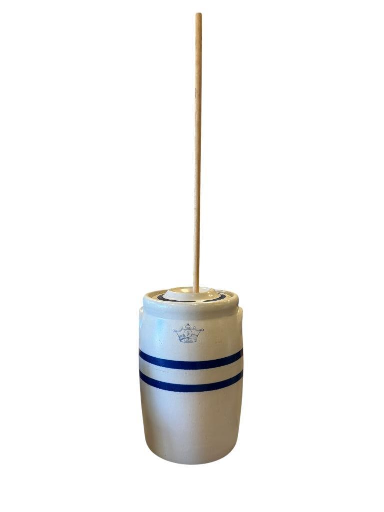 BLUE CROWN 3 GALLON STONEWARE POTTERY BUTTER CHURN WITH TOP AND WOODEN PADDLE: BLUE LETTERING AND BLUE BANDS AROUND THE BODY, MARKED U.S.A. ON THE BOTTOM, NO CHIPS OR CRACKS 13" H 