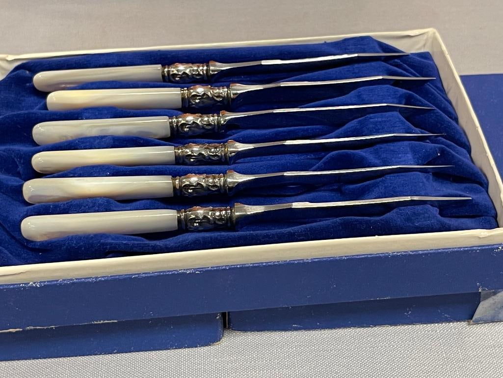 HOUSE OF LEWITT MOTHER OF PEARL HANDLED KNIVES WITH MOTHER OF PEARL HANDLES AND STERLING COLLARS - 2